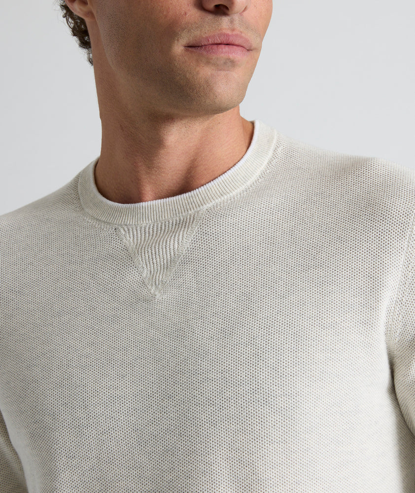 Model is wearing UNTUCKit Greene Crewneck  in Hthr Dove.