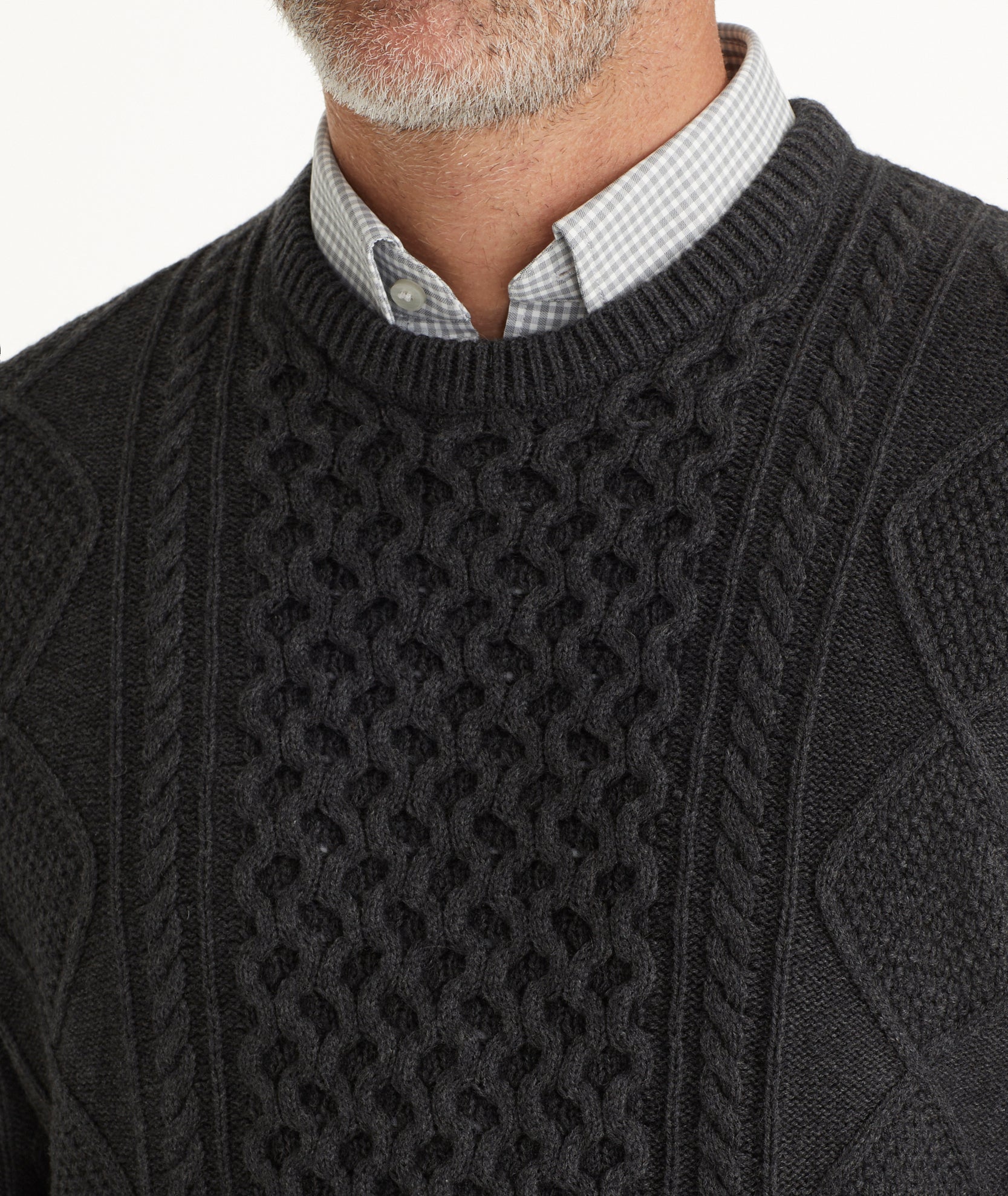 Crew neck cable knit sweater hotsell