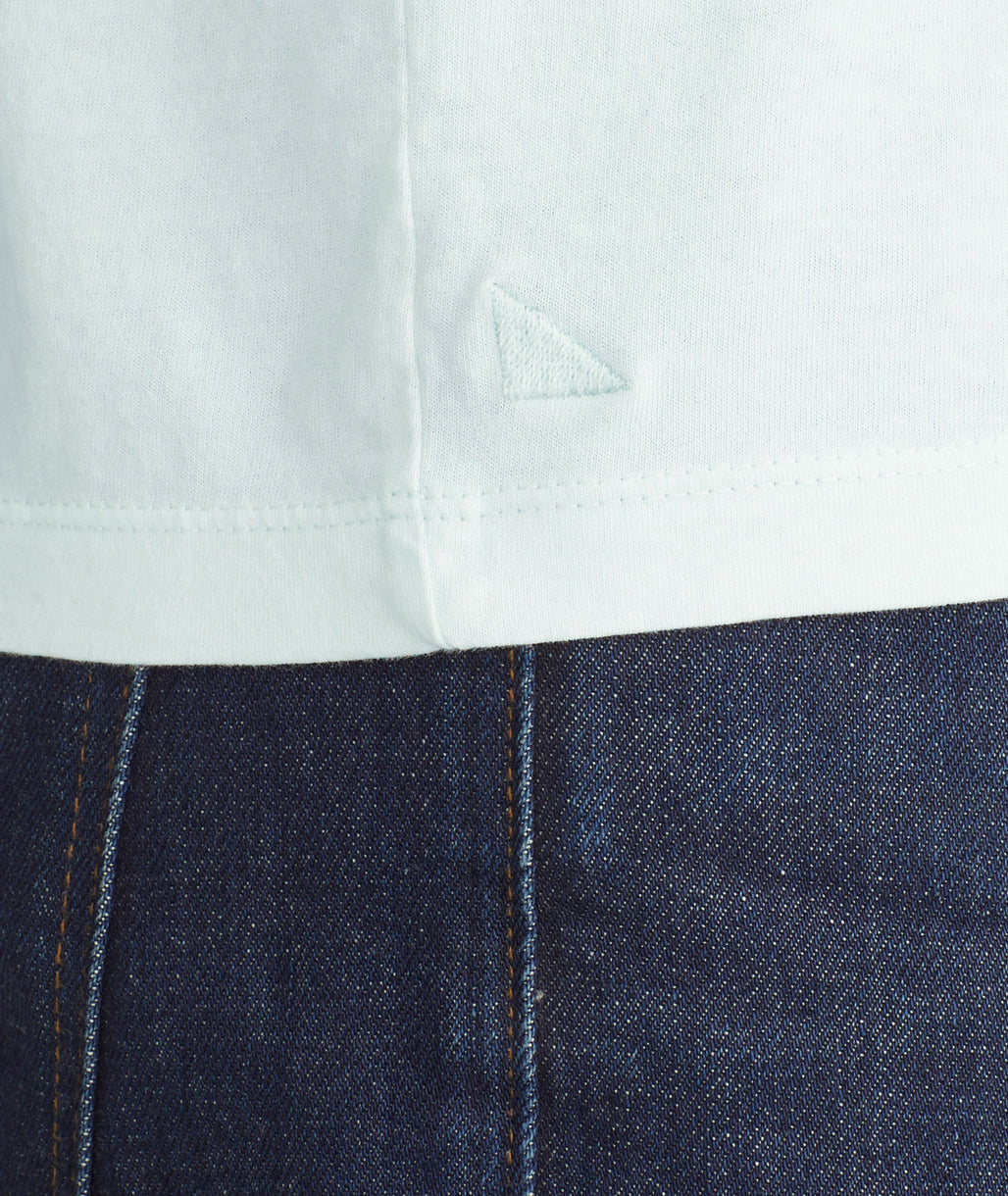 Mineral Dye Pocket Tee Light Blue | UNTUCKit